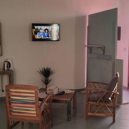 カブラス Su Marineri Bed & Breakfast エクステリア 写真